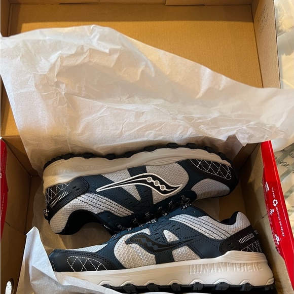 Mens NWT Saucony Raptor TR trail shoes. - Picture 3 of 6